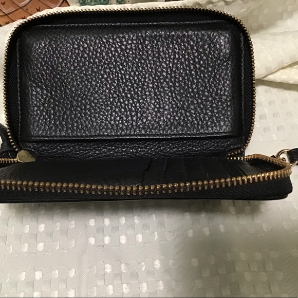 TORY BURCH - authentic - black pebble grain LEATHER wallet wristlet - Picture 2 of 7